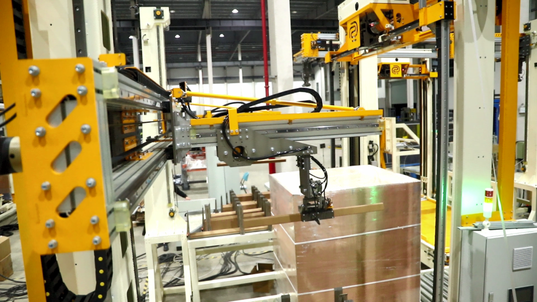 Full Scene of SMART WASP | End Packing Solutions in Display Manufacturing Industry