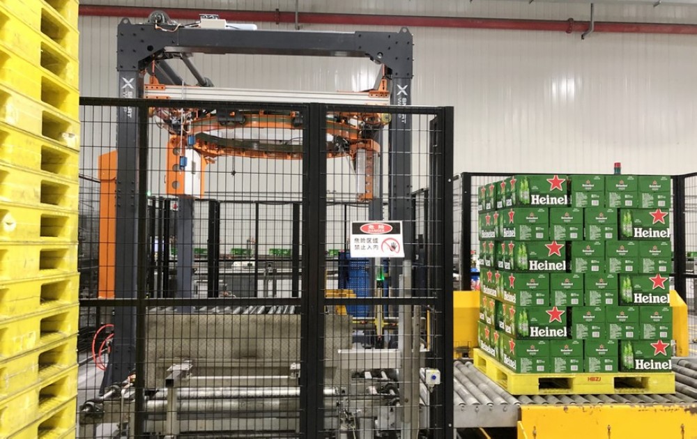  Heineken--Smart Wasp X1300 Pallet Wrapping Machine